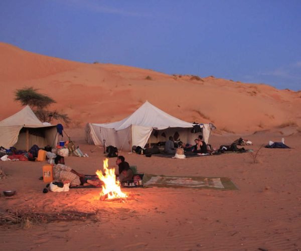 campement-dans-le-desert